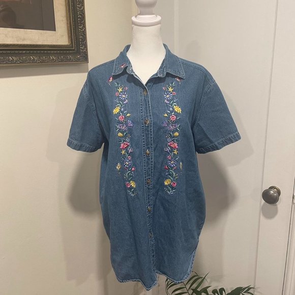 Vintage 90’s Embroidered Front Floral Short Sleeve Button Up Shirt  Cabin Creek - Picture 1 of 4